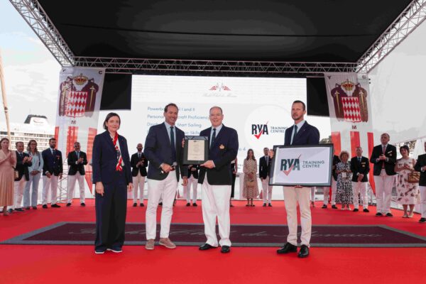 Yacht Club di Monaco accreditamento RYA